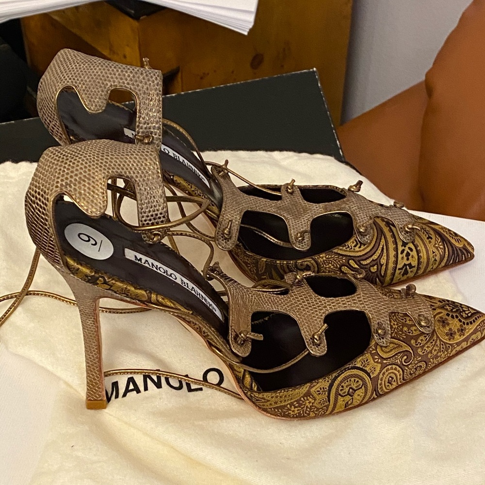 Collectable Manolo Blahnik for Neiman Marcus New 9